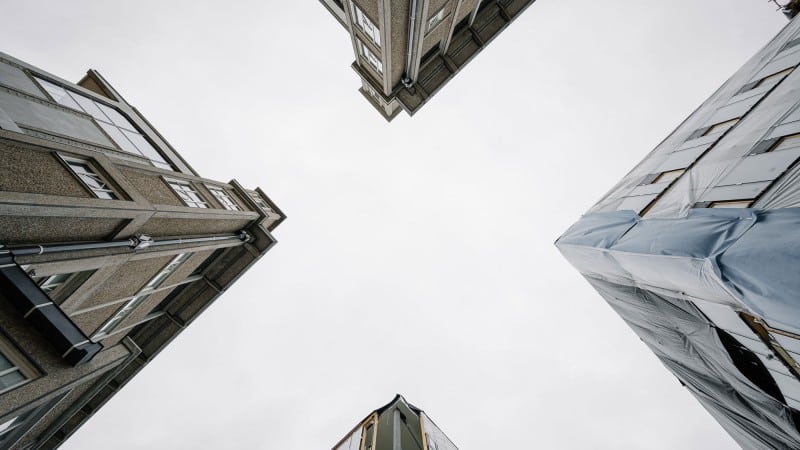 Viertel Zwei - grandstands - houses from below