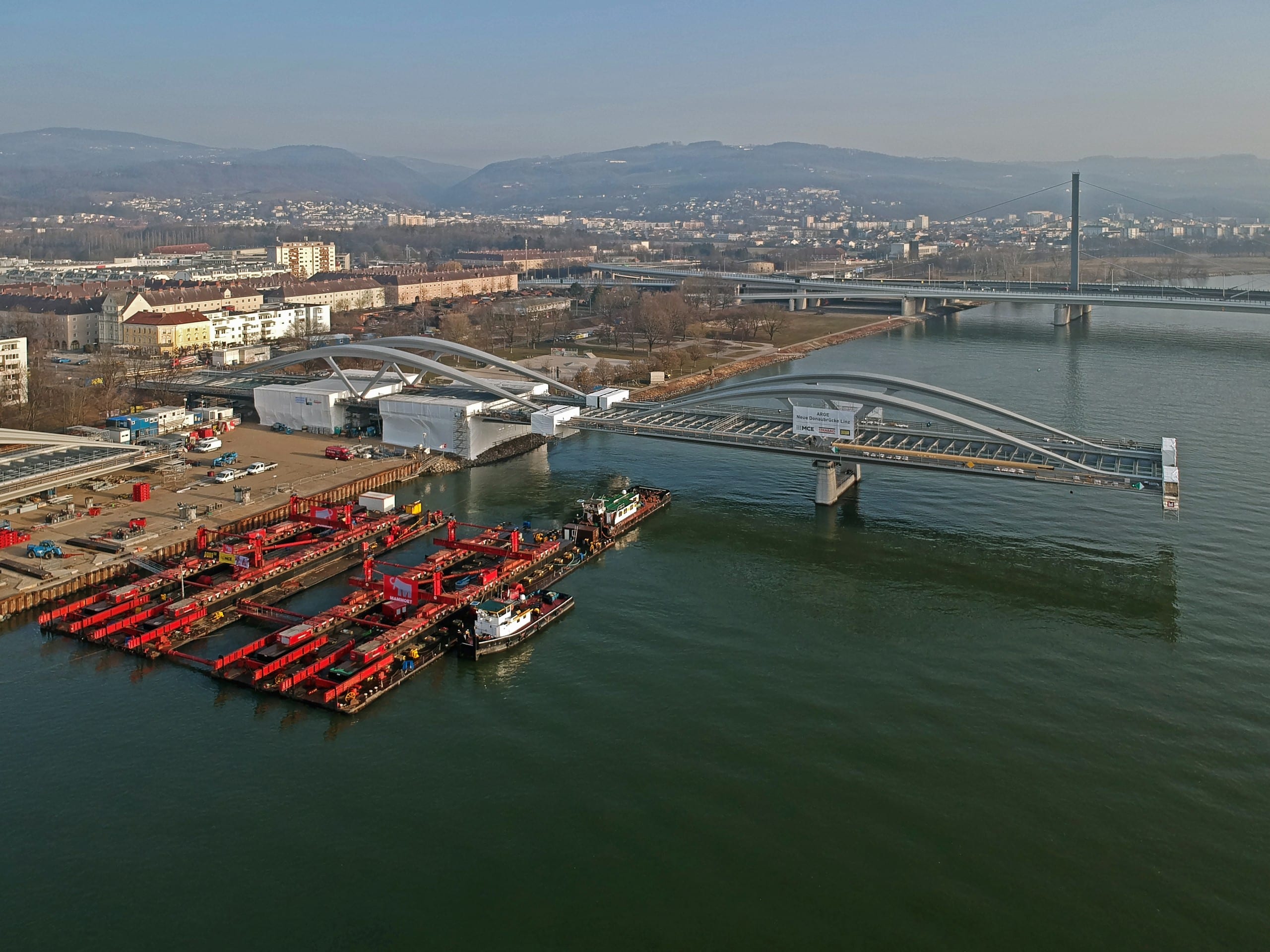 Neue Donaubrücke Linz 1