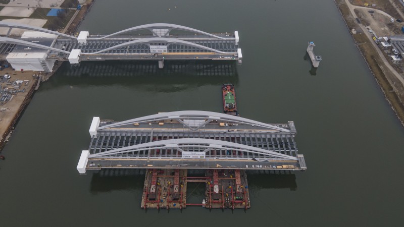 Neue Donaubrücke Linz - 04.03.2021 - Brückenbogen Zwei wird eingeschwommen © Gregor Hartl