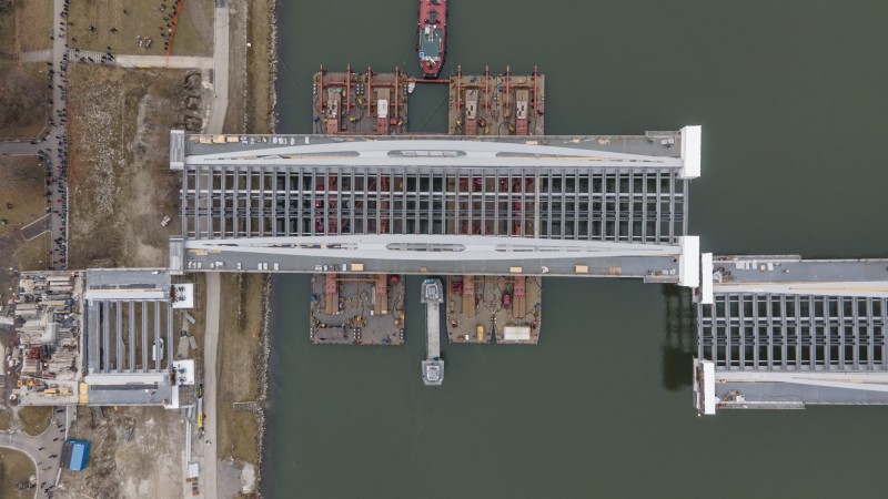 Neue Donaubrücke Linz - 04.03.2021 - Brückenbogen Zwei wird eingeschwommen © Gregor Hartl