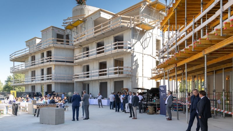 Topping out ceremony at The Shore © Zeiger Marketing